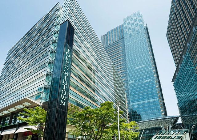 TOKYO MIDTOWN / 乘坐火车和步行约 21 分钟