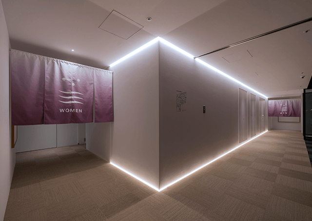 走廊之汤/更衣室