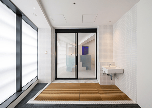 走廊之汤/更衣室