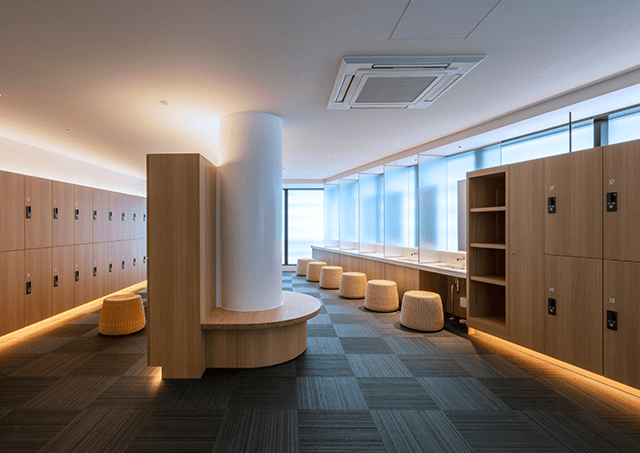 走廊之汤/更衣室