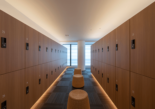 走廊之汤/更衣室