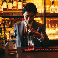 酒吧“KONJIKI金色”