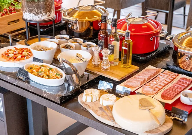 朝食ビュッフェ