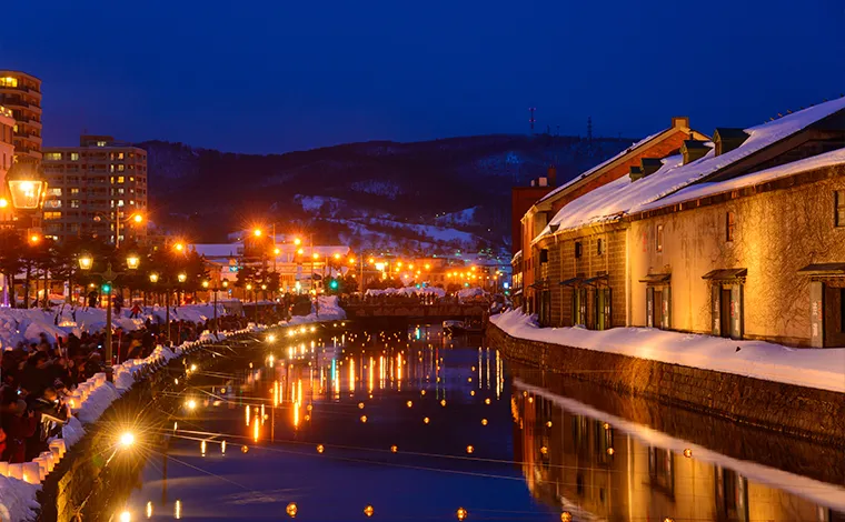 欣赏雪和街道的好位置