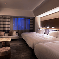 三人（四人可）