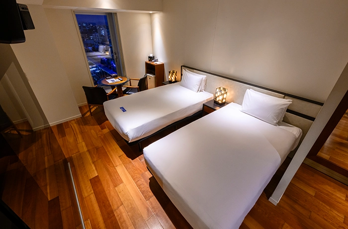 成熟高管双胞胎