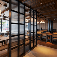 1Fｍinori de bar / 室内（白天）